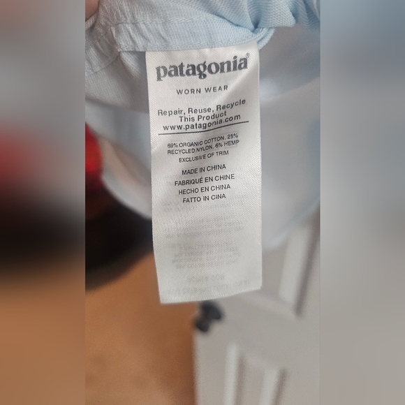 Patagonia Men's Casual Light Blue Worn Wear - Picture 9 of 11